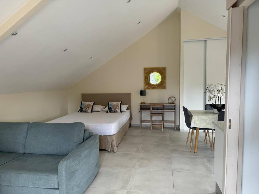 Grand Studio Charmant, Tout Equipe… Saint-Denis Exterior photo